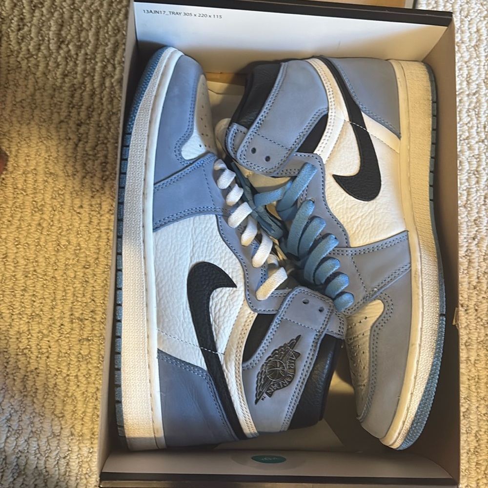 Nike air Jordan UNC blue one